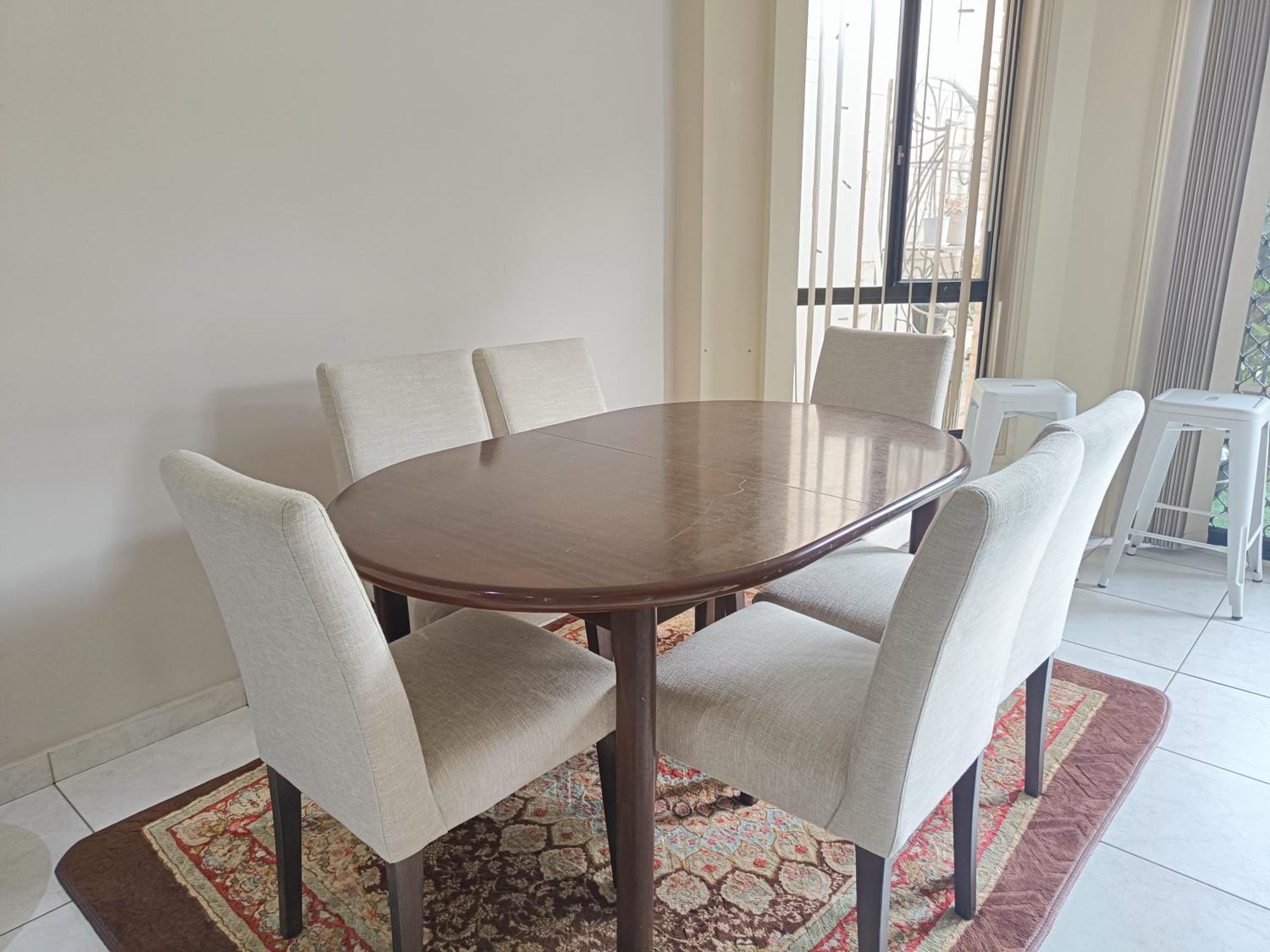 Homestay Two Single Beds With Balcony G2 Guildford